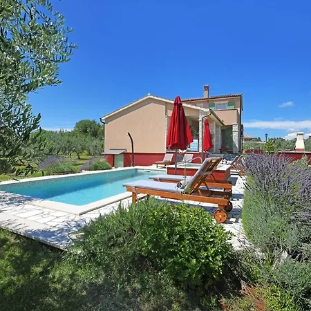 Sleeps 6 Pool Air Con Wifi Villa