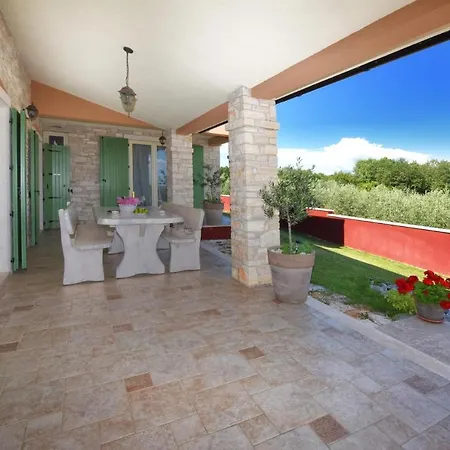 Sleeps 6 Pool Air Con Wifi Villa *